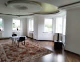 Новий особняк з якісним ремонтом в центрі Крихівців, 225 кв/м
