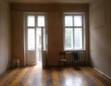 Продам 3 кім. квартиру у ближньому центрі Львова