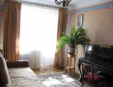 Продається 2-кімнатна квартира у центрі Івано-Франківська